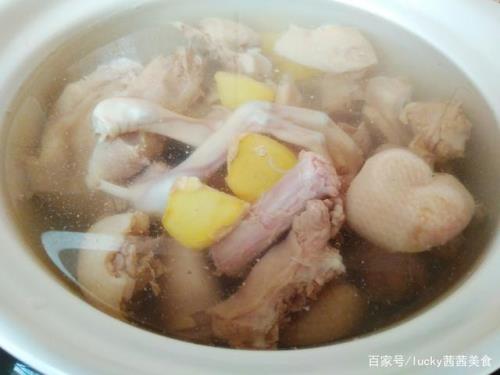 三斤麻鸭汤的做法