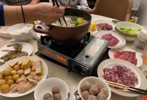晚上吃火锅有什么 特别意思吗