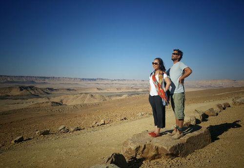 前俯后仰还是前仰后俯