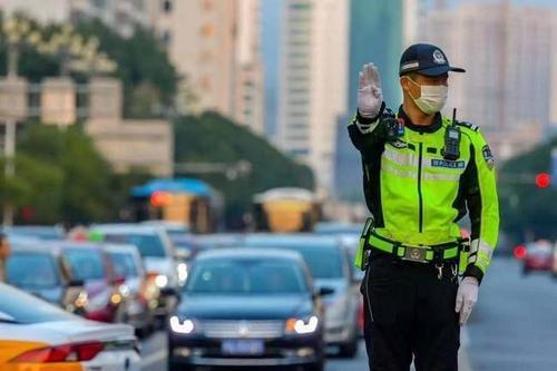交通警察什么时候招考