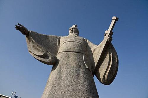 曹操塑像为什么立在亳州呢