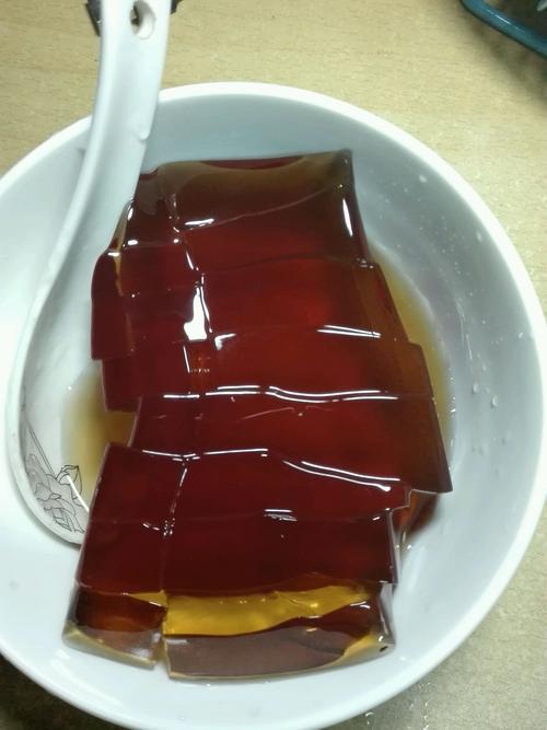 果粒橙凉粉的做法