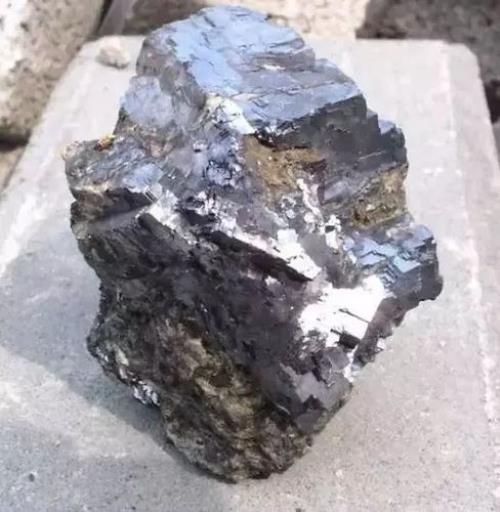 像金子一样的金属原石