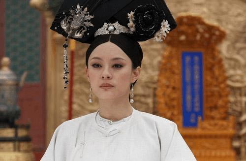 伶牙俐齿和口齿伶俐区别