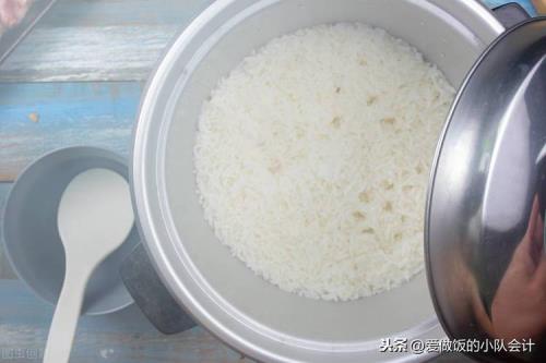 高压锅焖米饭多长时间