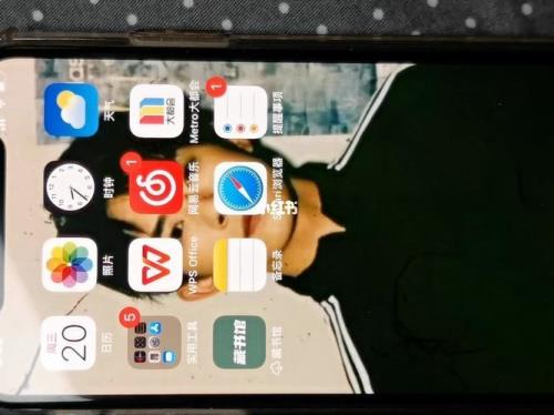 iphone x通话屏幕不会熄灭