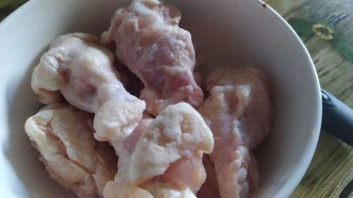 冰冻鸡骨架怎样熬汤才好喝