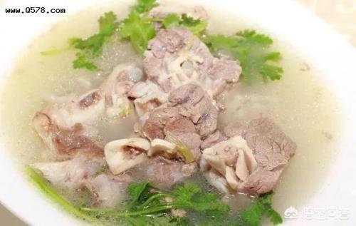 猪大骨头汤饸饹的做法