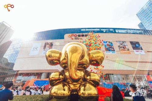 南京金象城在江边吗