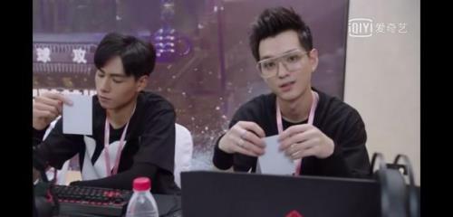 亲爱的热爱的沈哲的英文名