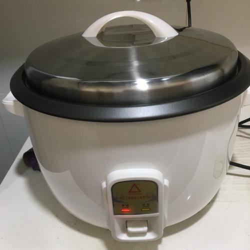十升的电饭锅能装多少斤水
