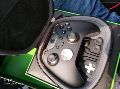 xbox手柄没电池能插线玩吗