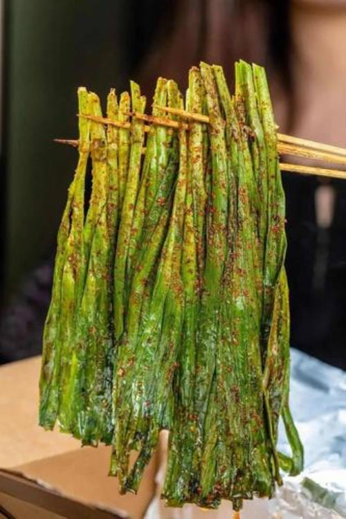 韭菜怎样烤才好吃（烧烤）