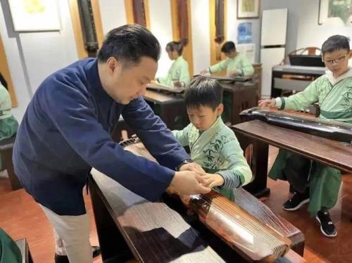 天外琴声是什么意思