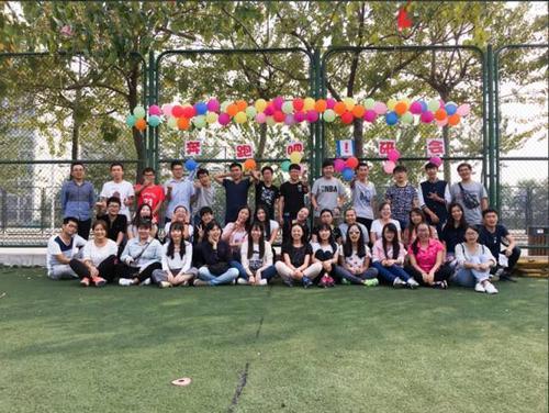 倾情亲青什么意思