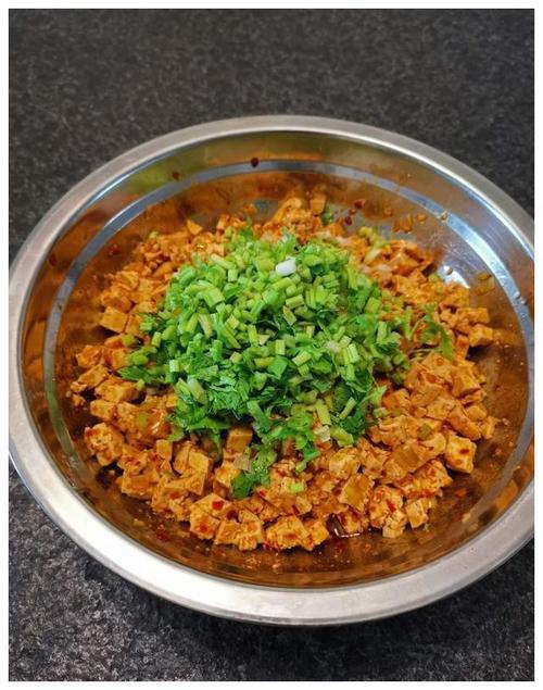 麻辣豆腐包子馅的做法