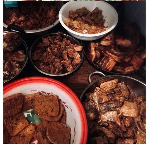 盘中餐什么意思