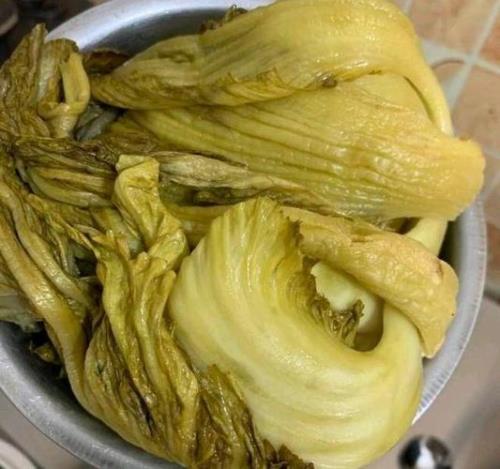 酸菜是发酵的还是腌制的