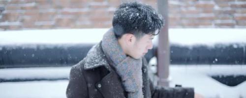 夸男生帅男生发谢谢你怎么回答