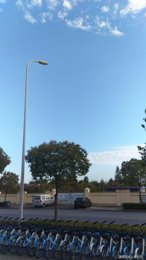 上海的路灯什么时候关
