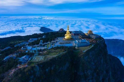 峨眉山夏天山顶多少度
