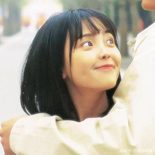 女朋友亲一下就走什么意思