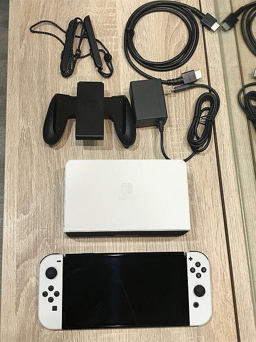 switch普通款续航多久