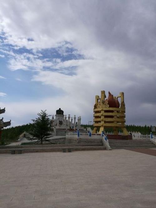 西乌旗属于哪个市