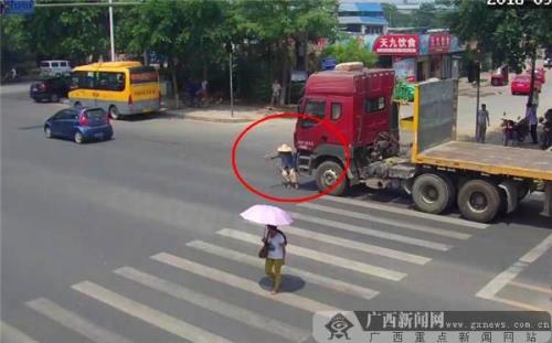 货车车尾过线算闯红灯