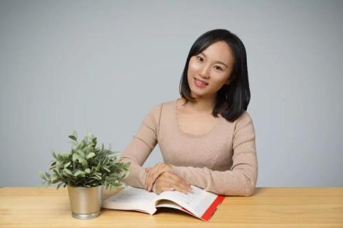 谁能解释下，校外辅导员是干嘛的