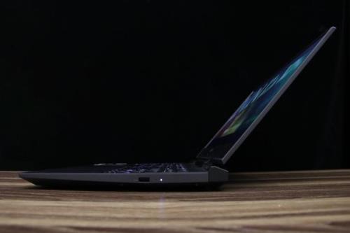 y7000办公续航多久