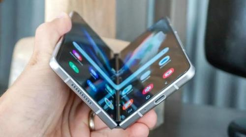 三星fold4电池充一次电能用多久