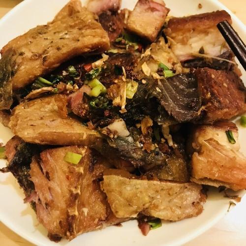 湛江咸鱼煲白萝卜的做法