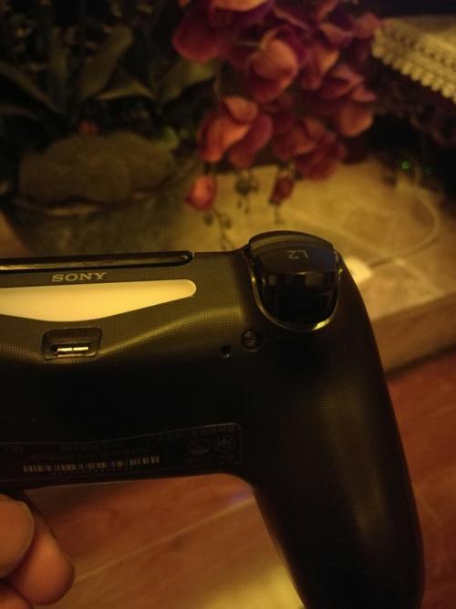 ps4手柄闪蓝光是什么意思