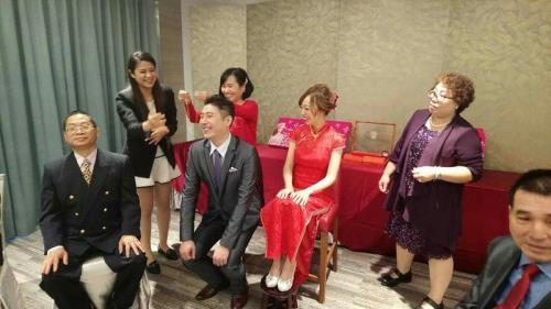 在订婚饭席上感谢媒人的话