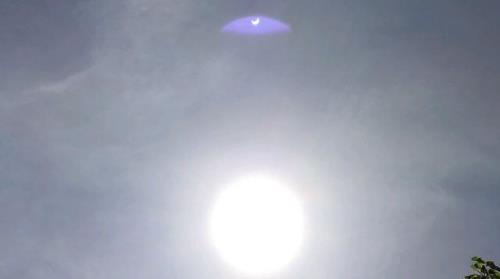 当太阳照到哪里月亮是圆的