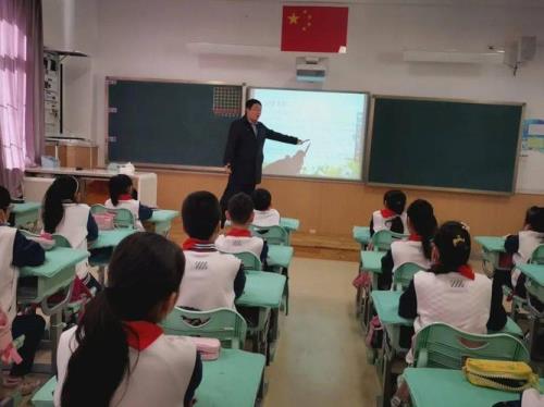 青岛嘉峪关路小学为什么那么牛