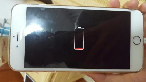 为什么苹果12关机后又没电了