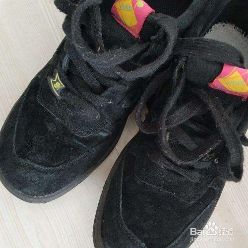 耐克磨砂鞋子掉色怎么处理