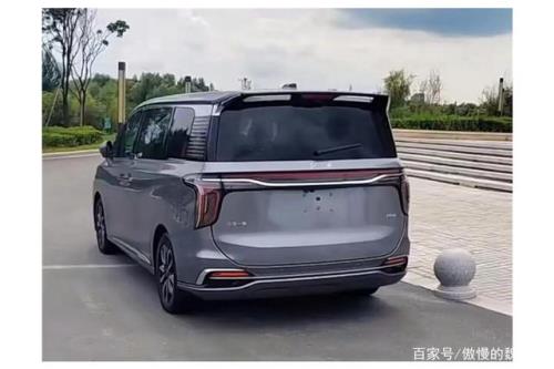 红旗hq9商务车试驾