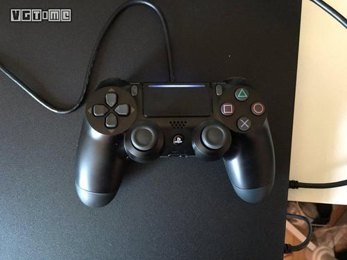 Ps4手柄一直在震动又连不上ps4