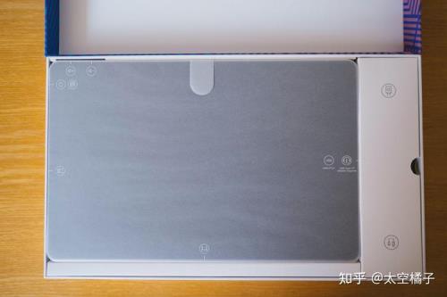 小新padpro2021怎么插内存卡