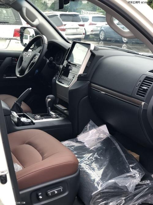 2019款兰德酷路泽4000高配版什么音响