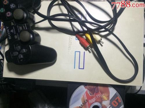 PSP游戏机的小光盘该怎样使用