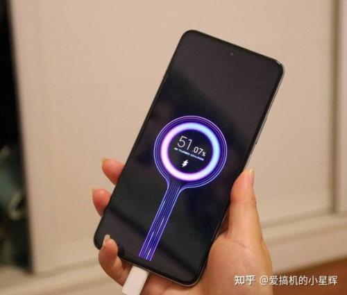 曝荣耀80pro多久充满电