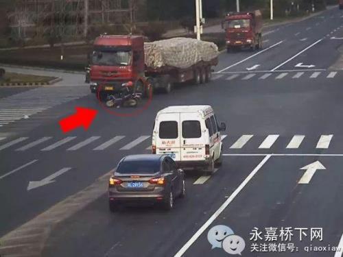 等红灯费油还是绕路费油