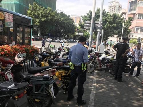 广州摩托车能停进小区吗