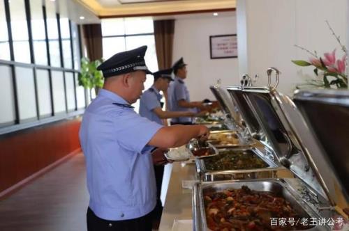 公务员餐补标准