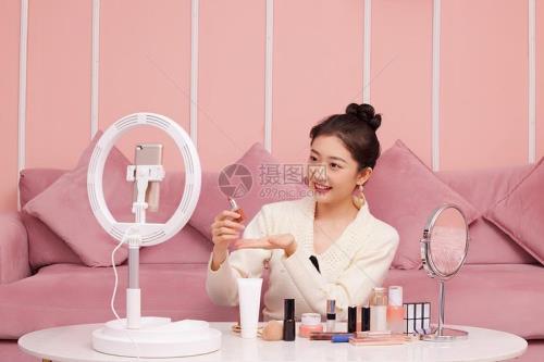 买护肤品去哪个直播间