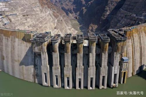 三峡水电站单机最大发电容量